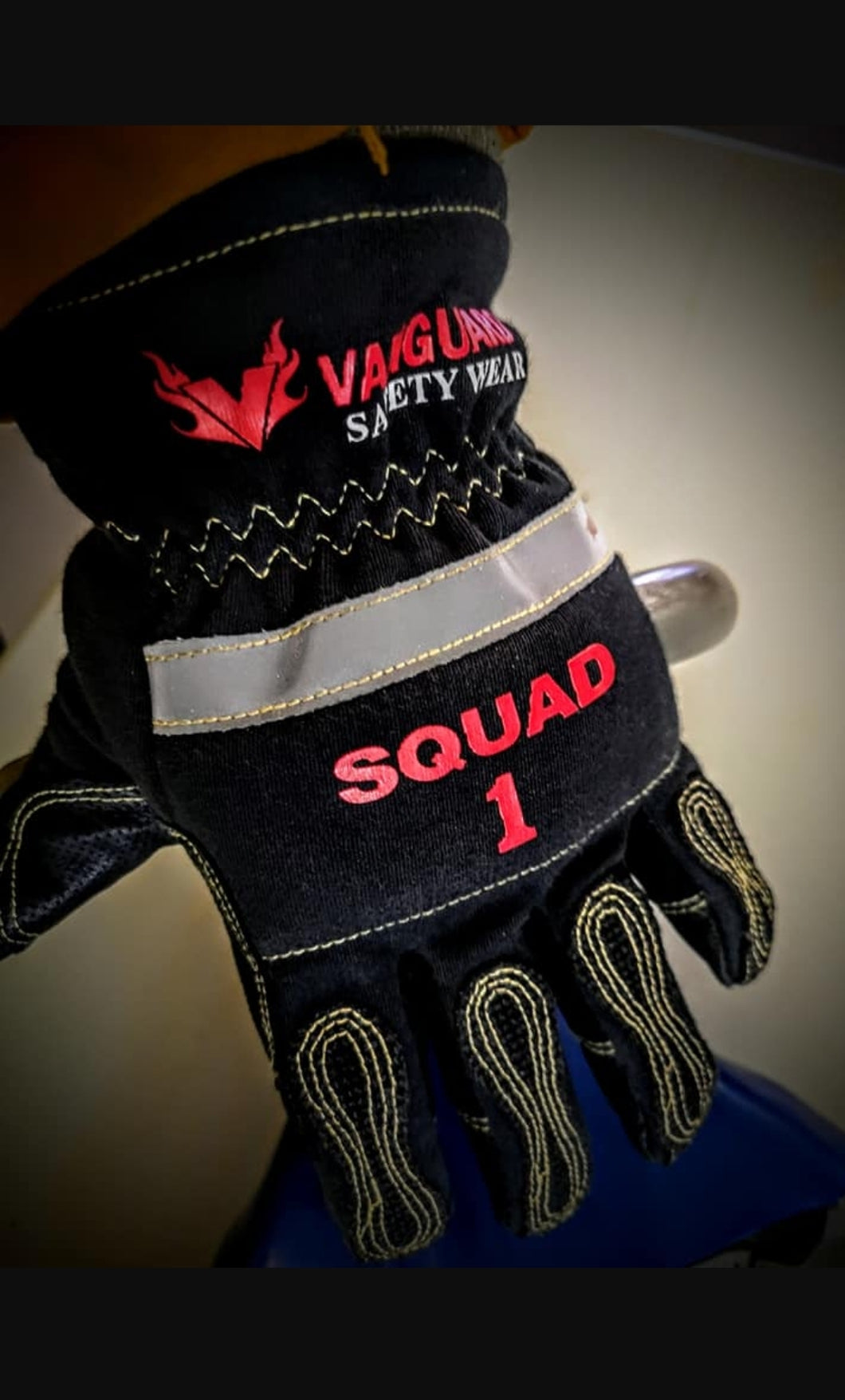 Vanguard, Squad-1 Extrication gloves